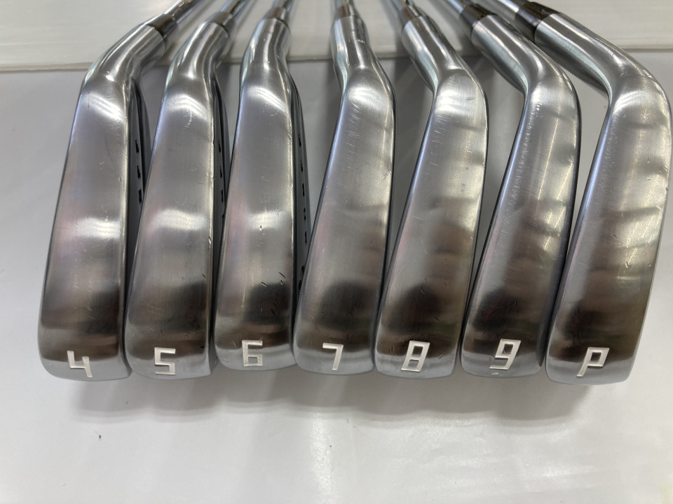 新品　アイアン　2022 ONOFF FORGED KURO 5本セット　オノフ KURO（オノフ） ONOFF KURO(クロ) FORGED IRON 2024年モデル